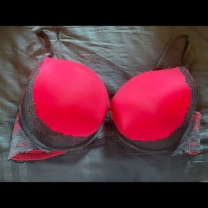 Torrid push-up plunge bra 42DD
